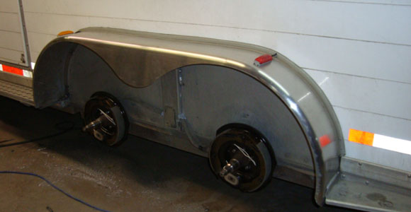 Also specializing in electric hydraulic jacks for ease of hooking up and unhooking.  single leg has 12000 lb lift, and works quickly and efficiently getting it's power from a 12 volt deep cycle battery mounted to the front of the trailer, or from existing 12 volt batteries already on the trailer.